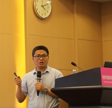 8803威尼斯检查中心创新论坛第一千五百二十九讲：二氧化碳还原分子催化剂