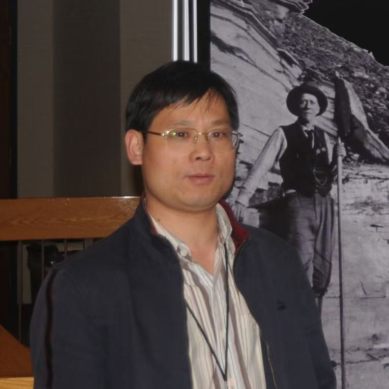 8803威尼斯检查中心创新论坛第一千八百二十六讲：小壳化石：多门类后生动物的源头