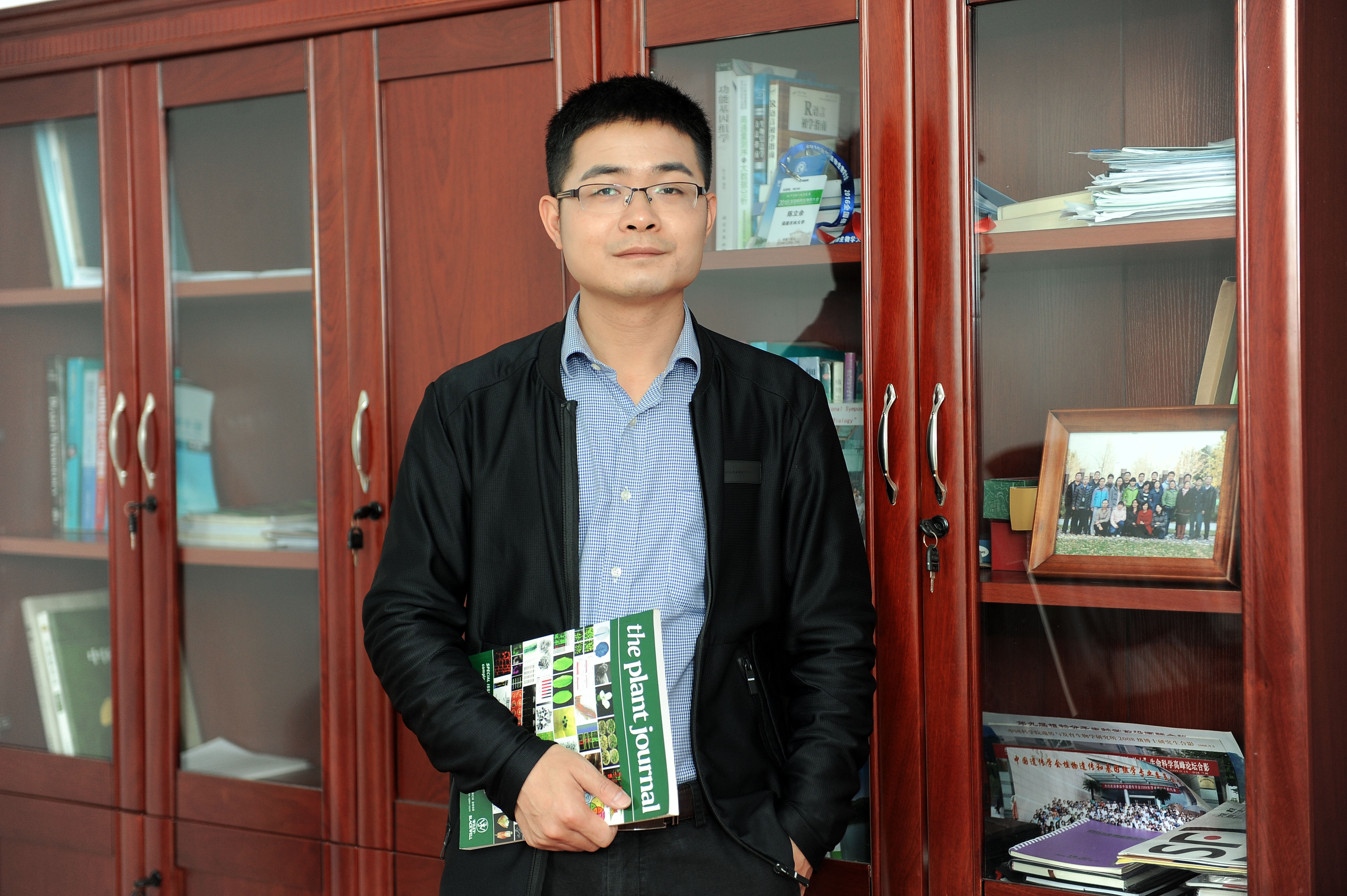8803威尼斯检查中心创新论坛第一千四百二十七讲：探索植物生殖与驯化的秘密—从模式植物到水果作物